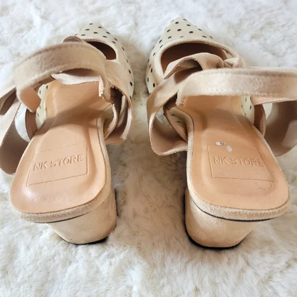 🆕️NK Polka Dot & Bow Shoes  Size-8🆕️ - Picture 2 of 4